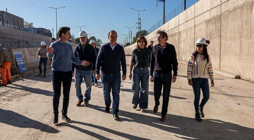 Almirante Brown: El Intendente visitó la etapa final de la obra del viaducto en la rotonda en Burzaco