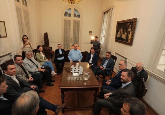 Los intendentes se apoyan en la Iglesia para contener un estallido social por el ajuste de Milei