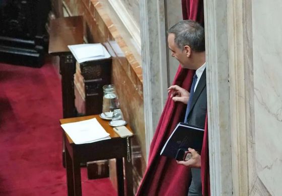 Milei busca paralizar el Congreso mientras Adorni camina hacia una histórica moción de censura