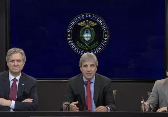 Caputo asegura el pago de deuda a costa de más ajuste en discapacidad, universidades y privatizaciones 