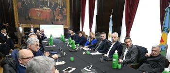 Kicillof articula medidas con Intendentes para frenar el endeudamiento familiar y pyme
