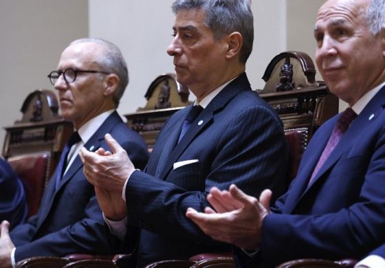 Un fallo de la Corte habilitó la venta de tierras sin límite a extranjeros que el Congreso le había rechazado a Milei